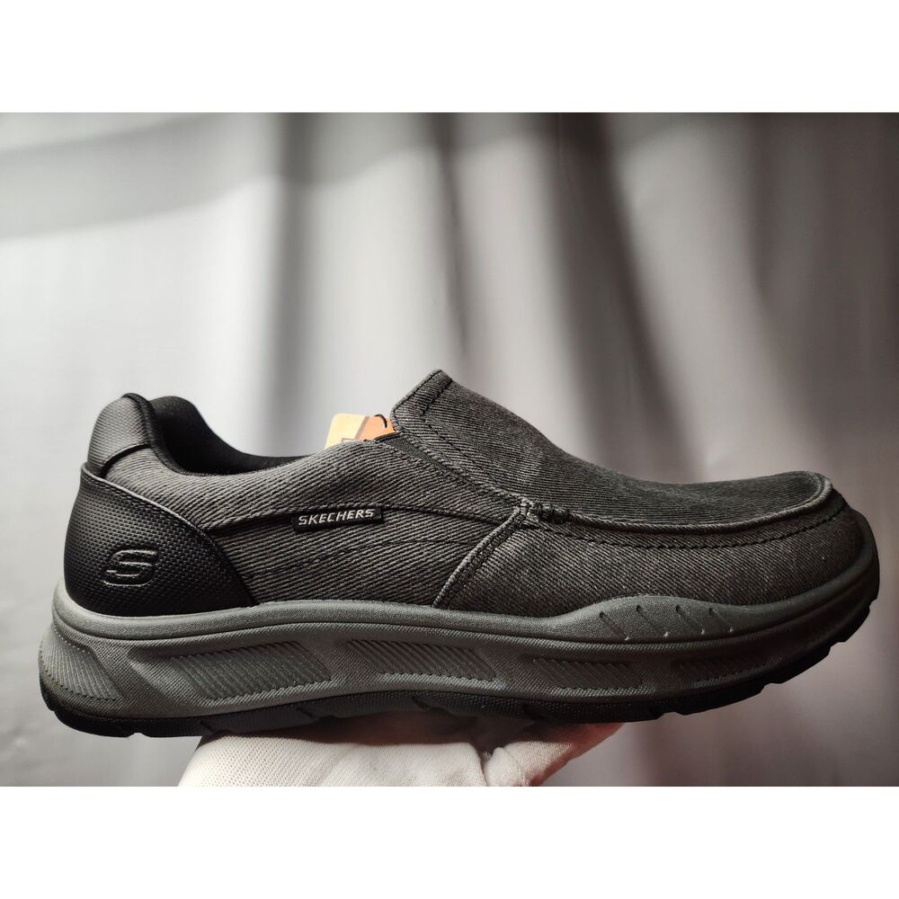 Skechers Memory Foam Cushioned Shoes Men's size 13 Relaxed Fit